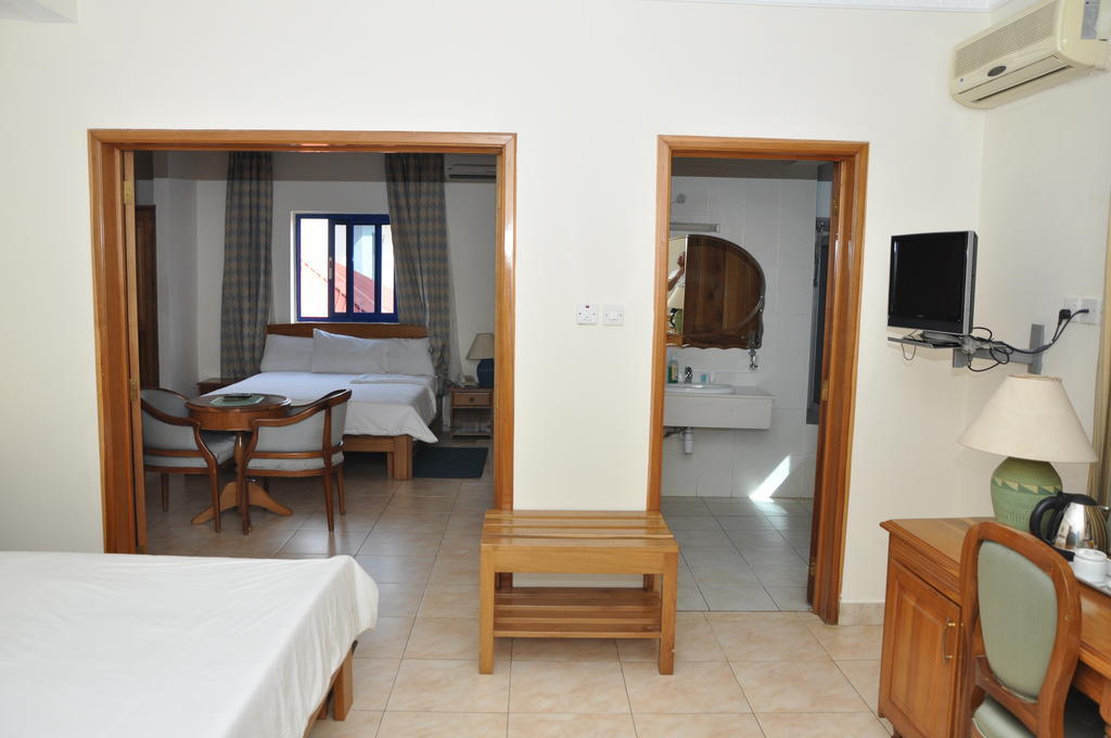 Ellking Hotel Accra Room photo